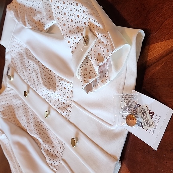 NWT Anne Klein Blazer Jacket size 2 cream color gold button closure - Picture 15 of 17